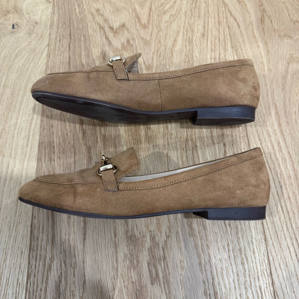 Loft faux suede horse bit loafers Tan. Size 7 - Picture 6 of 11